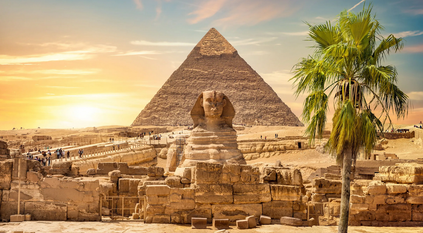 Tour Egypt: Pyramids & Nile by Air